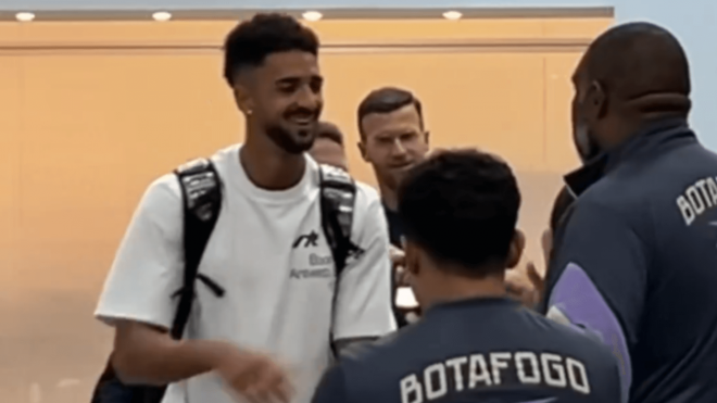 Chris Ramos, en su llegada a Brasil.