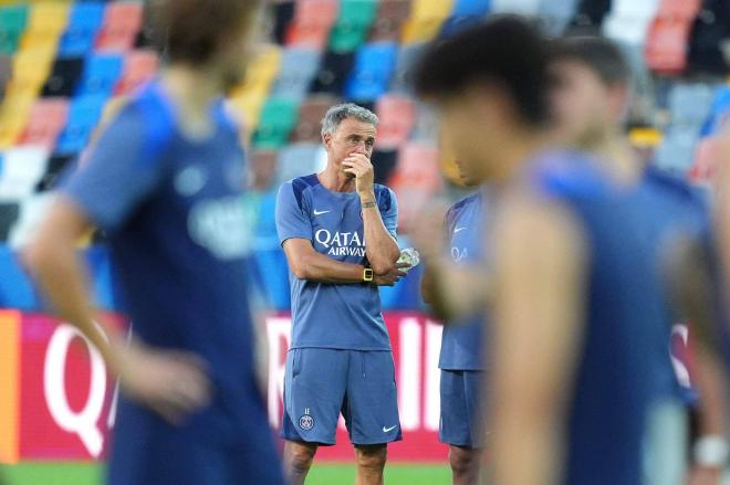 Luis Enrique, en un entrenamiento del PSG (Foto: Cordon Press).