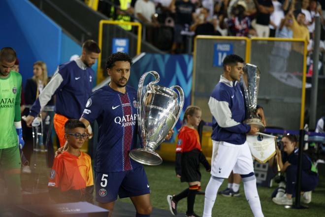 Marquinhos y Romero antes de la final de la Supercopa (Foto: Cordon Press)