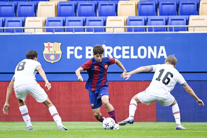 Dani Rodríguez en un partido con el filial azulgrana. (Foto: Cordon Press)