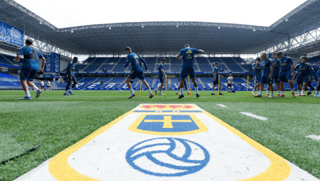 Entrenamiento del Real Oviedo en el Carlos Tartiere (Foto: Real Oviedo).
