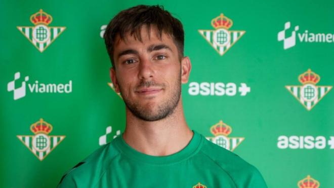 Iker Losada, con el Real Betis.