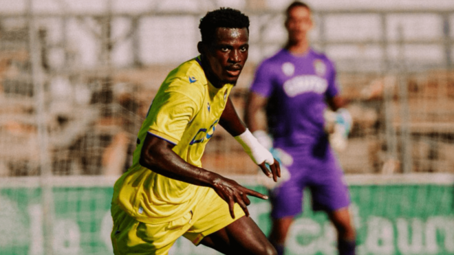 Isaac Obeng, en un partido de pretemporada del Cádiz (Foto: CCF).