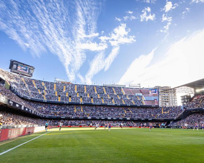 Mestalla libre de pipas (Foto: Valencia CF)