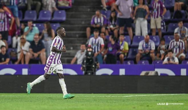 Amath celebra su segundo gol ante el Ceuta.