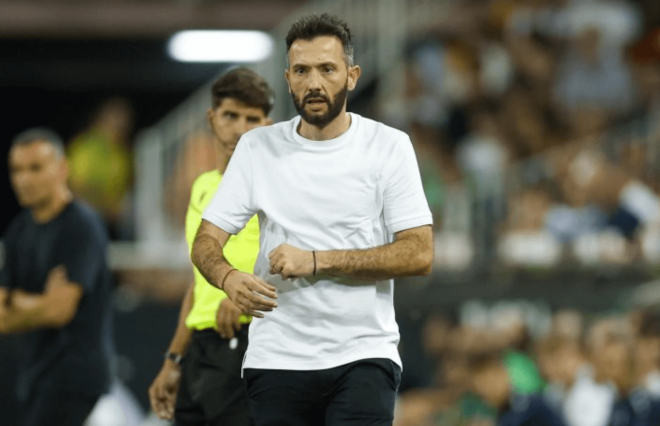 Carlos Corberán en Mestalla (Foto: LALIGA)