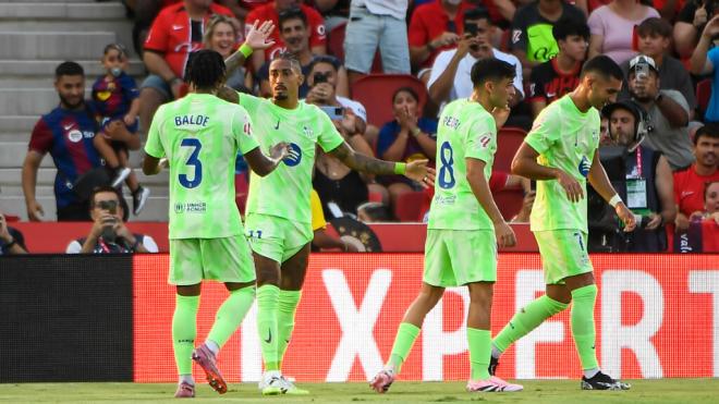 Los jugadores del Barça celebran un gol en Son Moix (Foto: EFE)