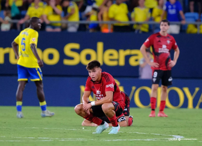 Imagen de desconsuelo rojillo en el Nuevo Mirandilla. (Foto: LALIGA)