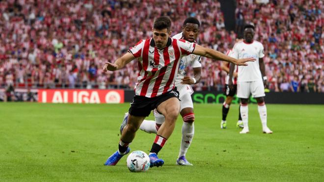 Jesús Areso en su debut ante el Sevilla en San Mamés (Foto: Athletic Club).