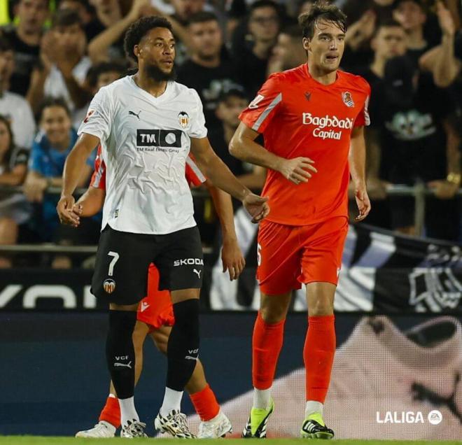 Arnaut Danjuma debuta con el Valencia CF (Foto: LALIGA)