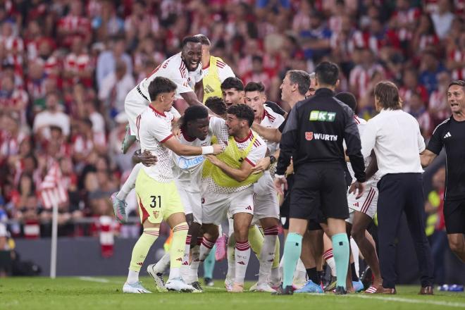 Celebración del tanto de Lucién Agoumé ante el Athletic (Foto: Europa Press).