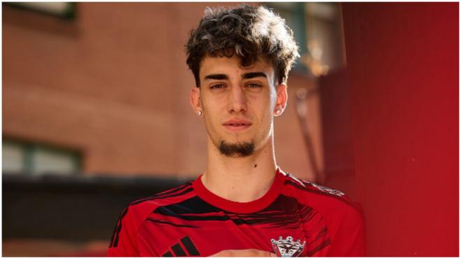 Iker Córdoba, jugador del CD Mirandés. (@CDMirandés)