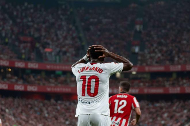 Dodi Lukebakio, ante el Athletic en San Mamés (Foto: Cordonpress)