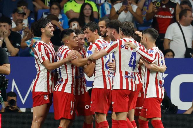 Los jugadores del Atlético de Madrid celebran el gol ante el RCD Espanyol (Foto: EFE)