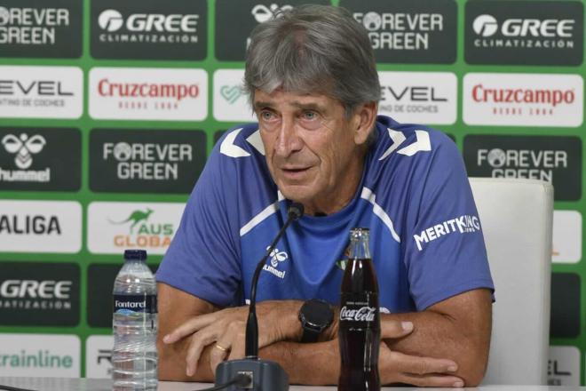 Manuel Pellegrini, en sala de prensa (Foto: Kiko Hurtado)
