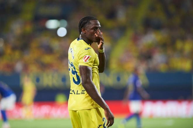 Etta Eyong, en un partido con el Villarreal (Foto: Cordon Press).