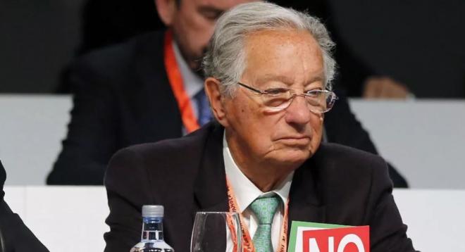 Juan Padrón, durante una Asamblea de la Real Federación Española de Fútbol (Foto: EFE).