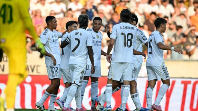 Los jugadores del Real Madrid celebran un gol (Foto: Cordon Press)