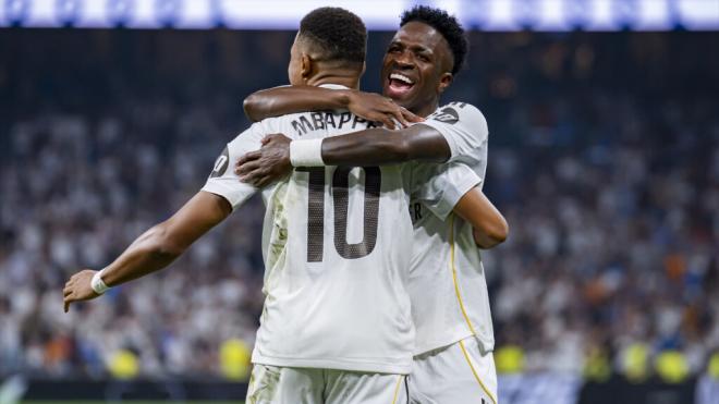 Kylian Mbappé y Vinicius Jr en el partido ante Osasuna (Foto: Europa Press)