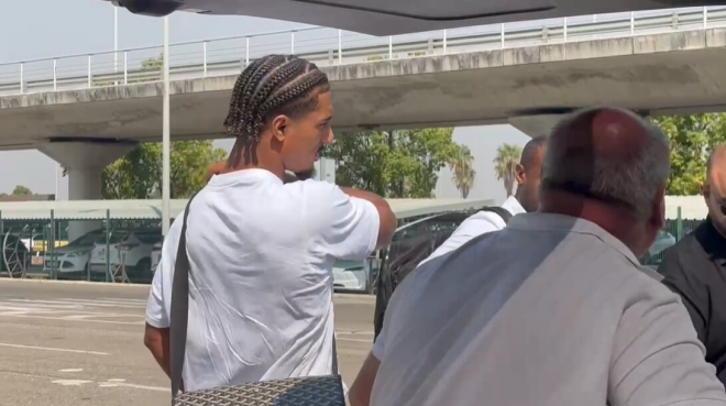 Loïc Badé, antes de partir hacia Alemania.