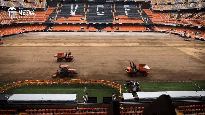 Renovación del césped de Mestalla este verano