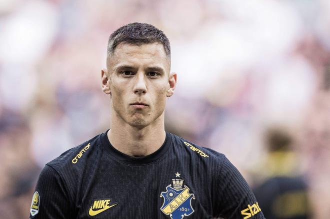 Filip Benkovic en un partido oficial con el AIK sueco. (Foto: Cordon Press)