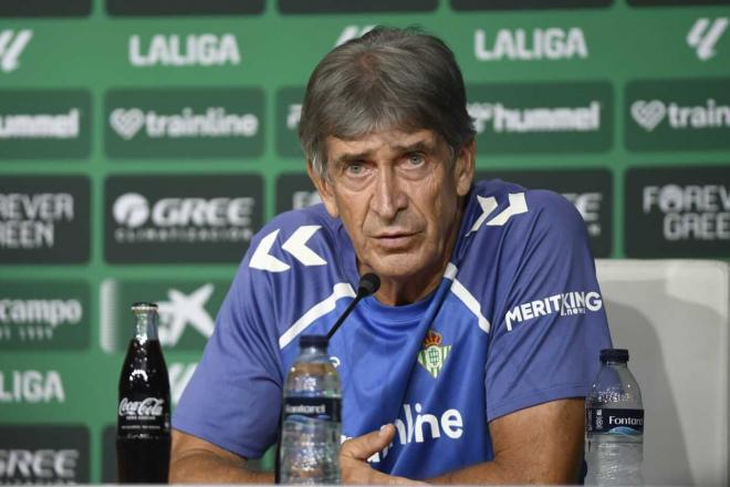 Manuel Pellegrini, en la rueda de prensa previa (Foto: Kiko Hurtado).
