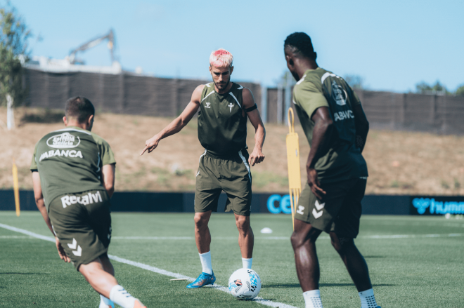 Óscar Mingueza y Joseph Aidoo en Afouteza (Foto: Celta).