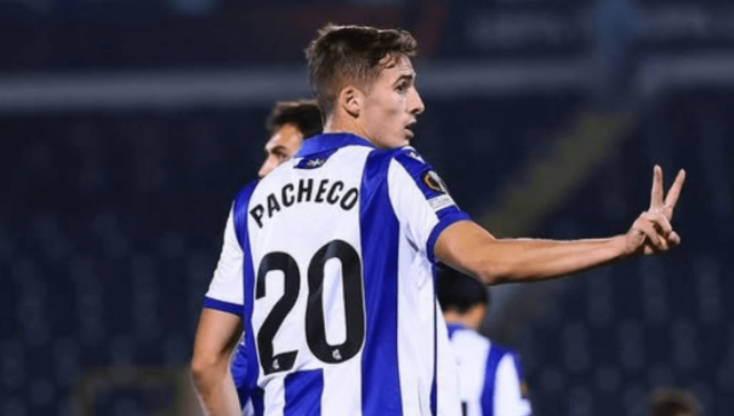 Jon Pacheco, durante un partido con la Real Sociedad (Foto: Instagram).