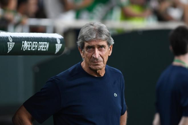 Pellegrini, ante el Alavés (Foto: Kiko Hurtado)