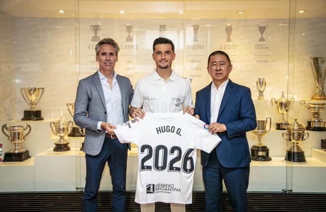 Hugo Guillamón renovó hasta 2026 (Foto: Valencia CF)