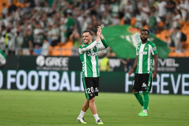 Lo Celso celebra la victoria del Betis al Alavés (Foto: Kiko Hurtado)