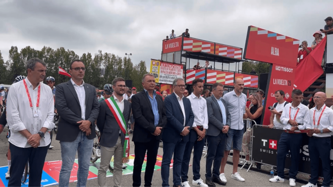 Un minuto de silencio por Iván Meléndez en La Vuelta a España.
