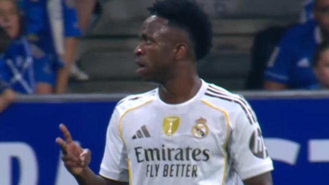 El polémico gesto de Vinicius (X)