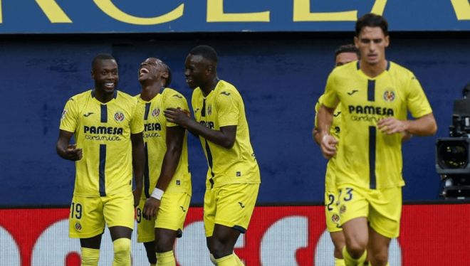 Los jugadores del Villarreal celebran uno de los goles ante el Girona (Foto: LaLiga).