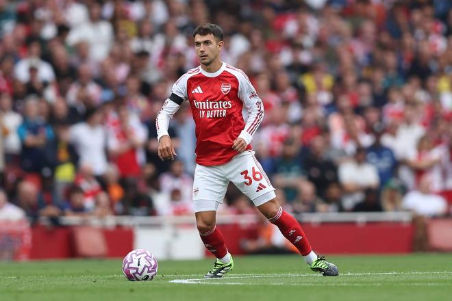Martin Zubimendi, en un partido del Arsenal (FOTO: Cordón Press).