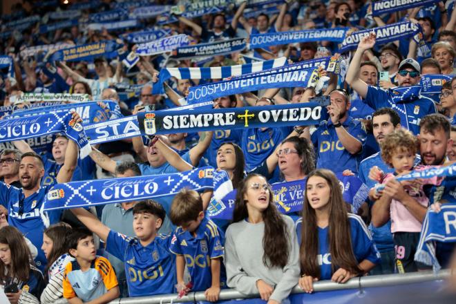 Afición del Real Oviedo en el partido ante el Real Madrid (FOTO: Cordón Press).