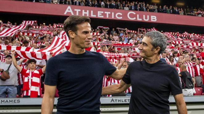 Iñigo Pérez y Ernesto Valverde se saludan en San Mamés (Foto: Athletic Club).