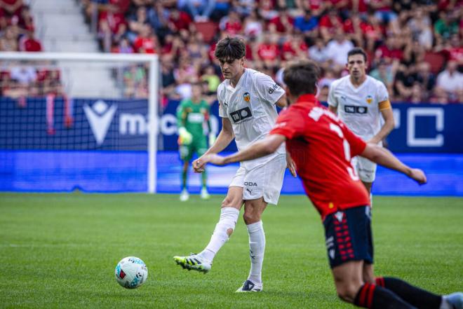 Javi Guerra ante Osasuna (Foto: Valencia CF)