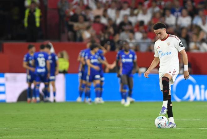 Vargas se lamenta de un gol del Getafe (Foto: Kiko Hurtado)