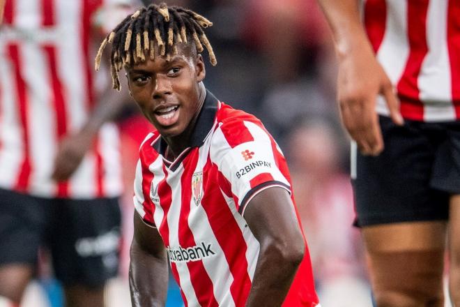 Nico Williams coge aire tras realizar una gran jugada en San Mamés (Foto: Athletic Club).