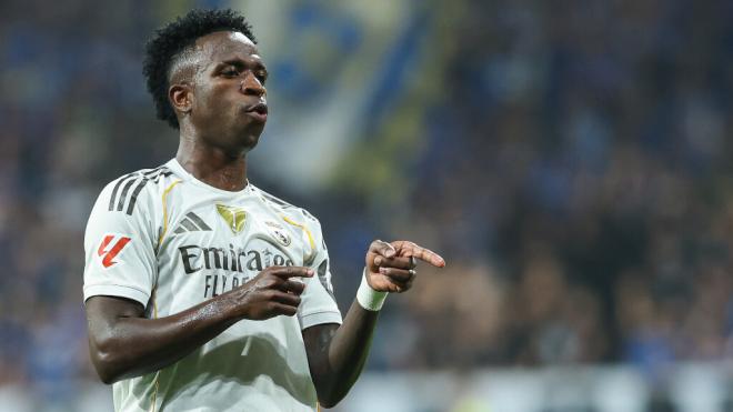 Vinicius en el Carlos Tartiere (Europa Press)