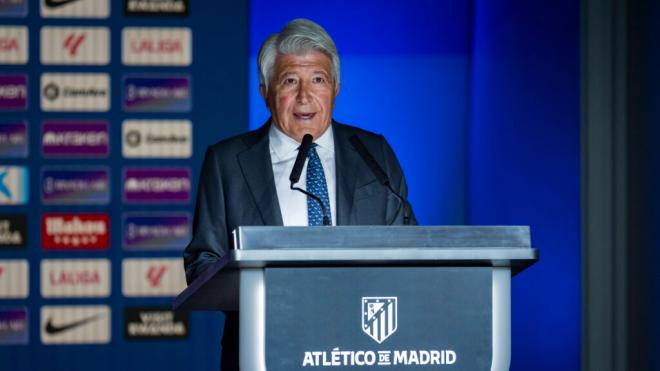 Enrique Cerezo en un acto del Atlético de Madrid (Fuente: Cordon Press)