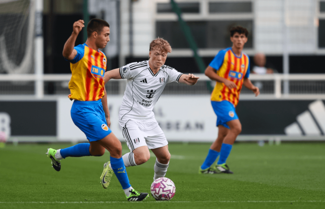 Javi Navarro fue expulsado en el VCF Mestalla (Foto: Fulham)