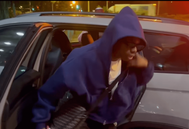 Largie Ramazani llega de madrugada a Valencia (Foto: La Grada de Radioesport)