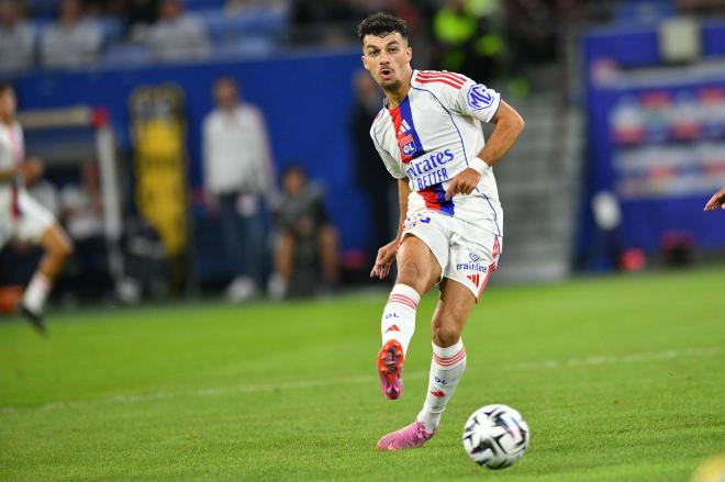 Mikautadze, durante un partido con el Olympique de Lyon (Foto: Cordon Press).