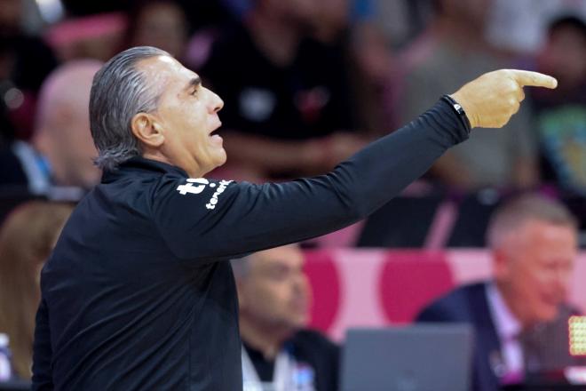 Sergio Scariolo, durante el partido ante Georgia (Foto: EFE).