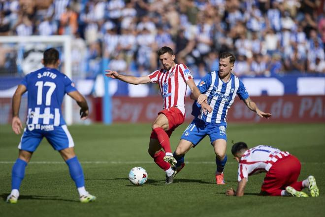 Clement Lenglet ante el Deportivo Alavés (Foto: Europa Press)