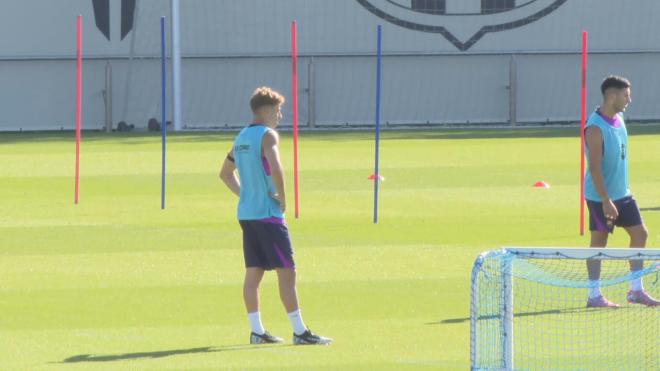 Fermín, solitario durante el entrenamiento del Barça