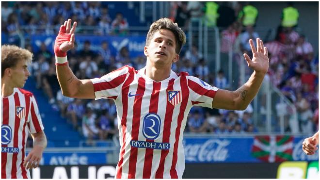 El gesto de Giuliano Simeone tras marcar ante el Deportivo Alavés. (EFE)